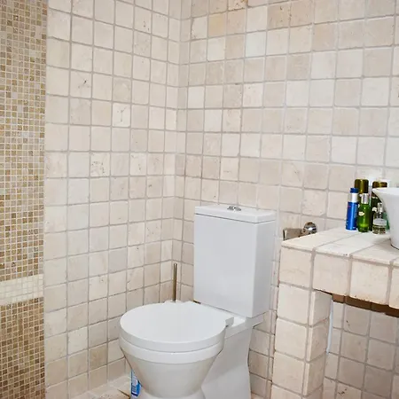 2 Bedroom House In City Centre Apartment